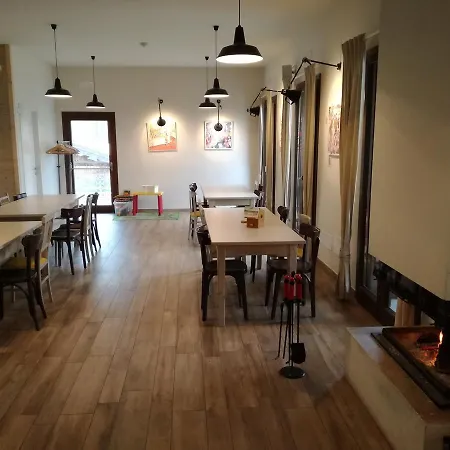 Cascina Del Poggio مزرعة للإقامة *